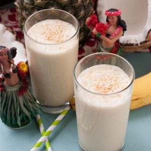 Hula Hula Tropical Smoothie PineappleandCoconut.com