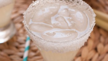 Coconut Lemongrass Margarita PineappleandCoconut.com #cincodemayo #1800coconut (5)