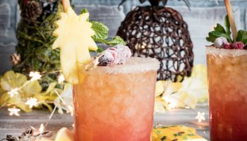 Mele Kalikimaka Mai Tai ( Christmas Mai Tai) #Drinkmas www.pineappleandcoconut.com