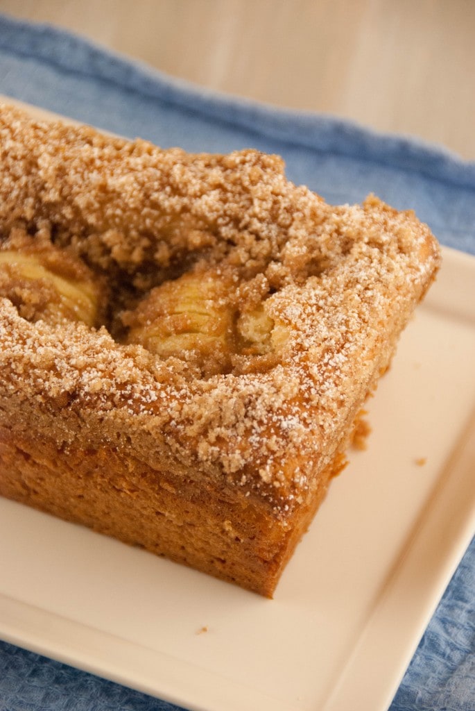 Apfelkuchen - Bavarian Apple Cake from pineappleandcoconut.com