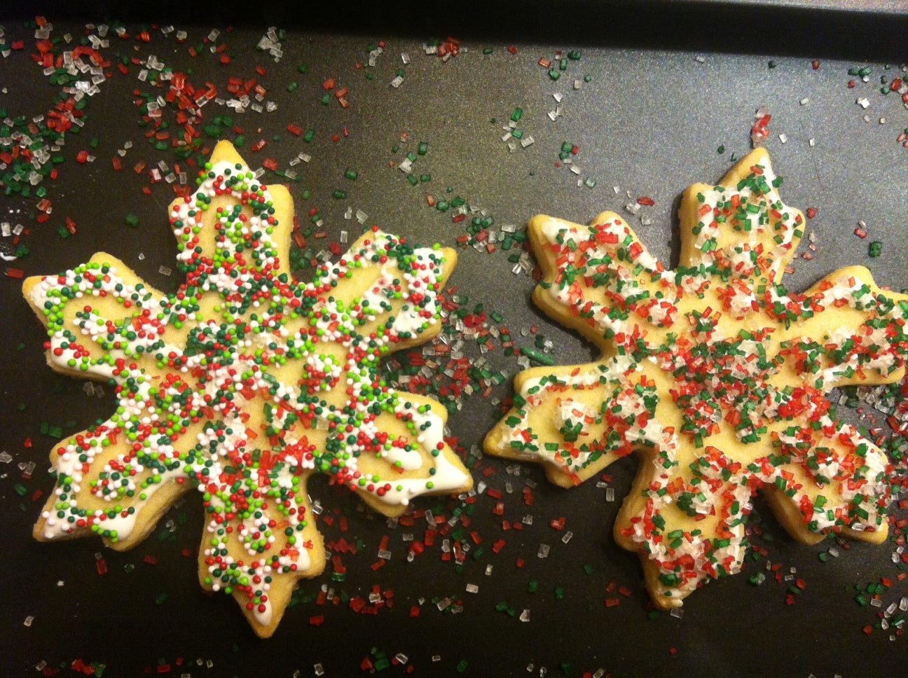 SnowFlake Sugar Cookies for #BloggersForSandyHook PineappleandCoconut.Com