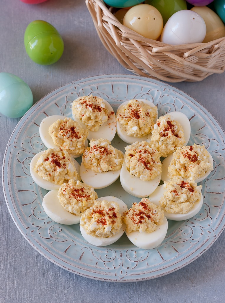 Easy Cottage Cheese Deviled Eggs PineappleandCoconut.com #healthy (5)