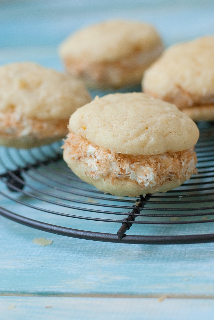 Pineapple Whoopie Pies with Coconut Marshmallow Cream Filling Pineappleandcoconut.com #leftoversclub #pineapple #coconut (1)