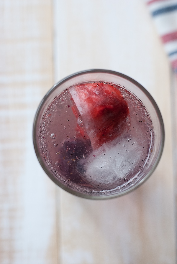 Red White And Blue Vanilla Bean Spritzer (Non-Alchoholic) #Holidayfoodparty (13)