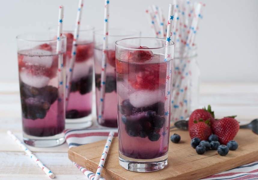 Red White And Blue Vanilla Bean Spritzer (Non-Alchoholic) #Holidayfoodparty (17)