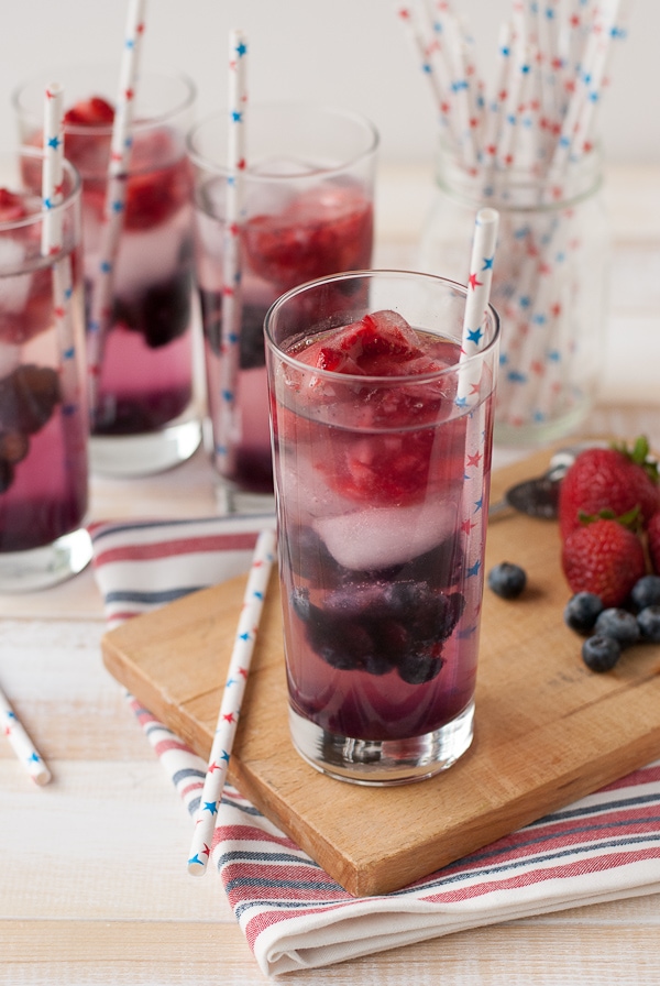 10 Remarkable Memorial Day Cocktails - Red, White and Blue Vanilla Bean Spritzers