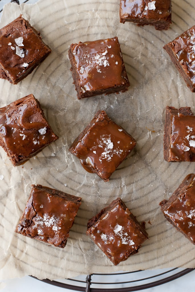 Salted Caramel Brownies Vs. Salted Caramel Brownies #LeftoversClub @pinacocoblog www.pineapplecoconut (8)