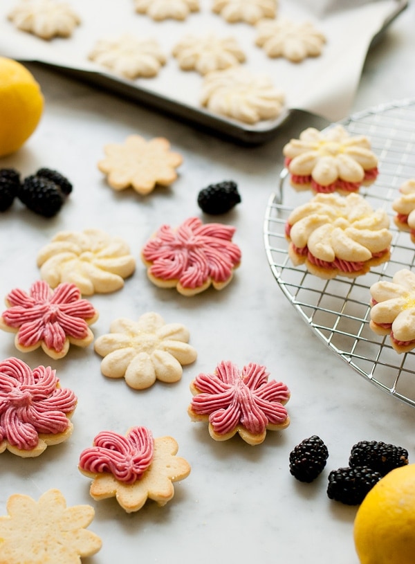 Lemon Blackberry Sandwich Cookies #leftoversclub | Pineapple and Coconut