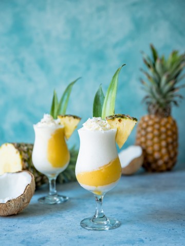 Golden Piña Colada Cocktails www.pineappleandcoconut.com #KoloaRum #nationalpinacoladaday #fRumHawaii