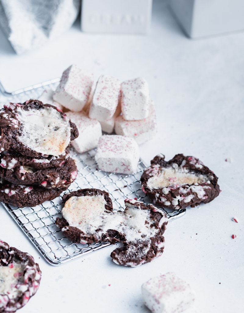 Chocolate Peppermint S’mores Cookies www.pineappleandcoconut.com