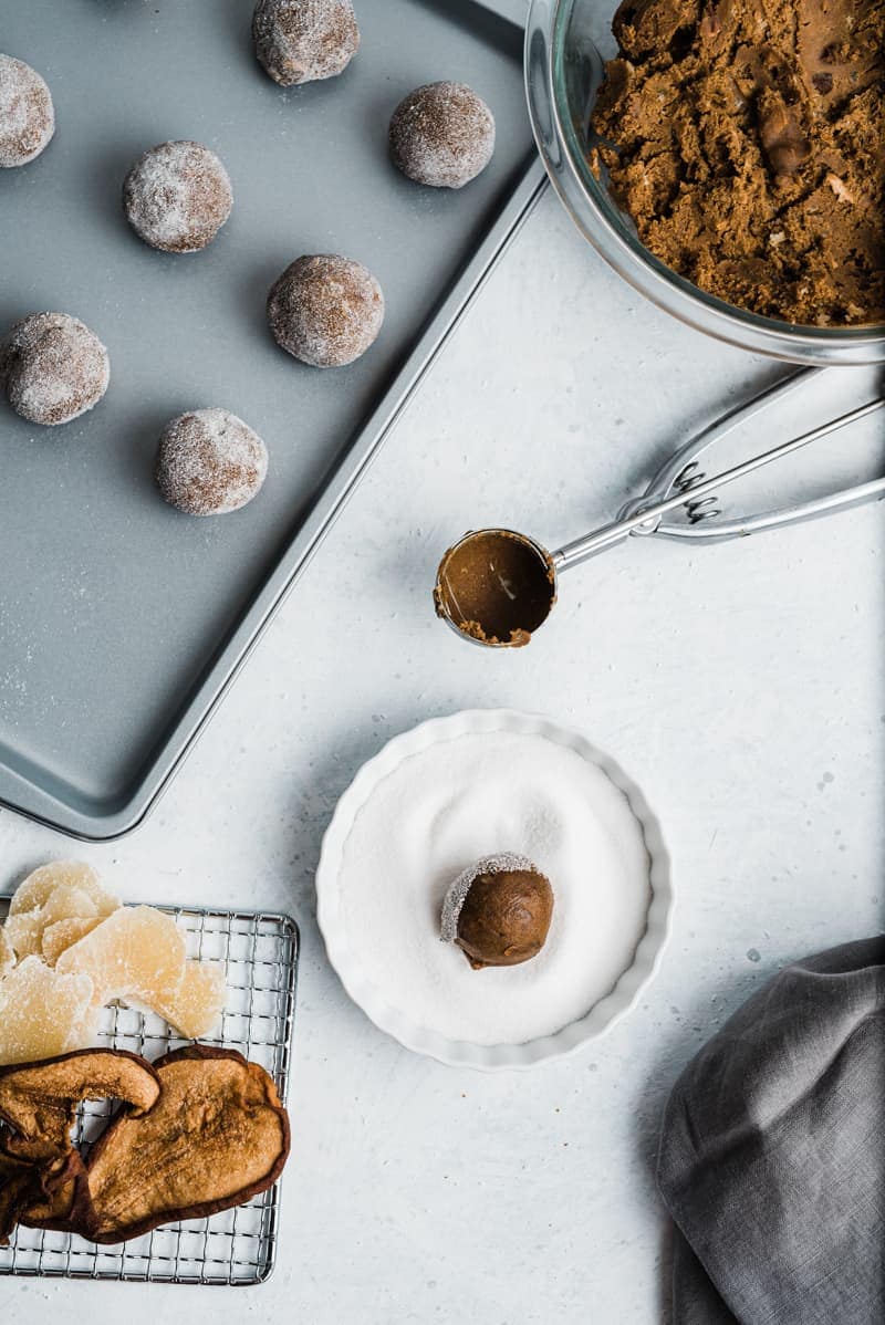 Soft Molasses Cookies with Pear and Ginger 107